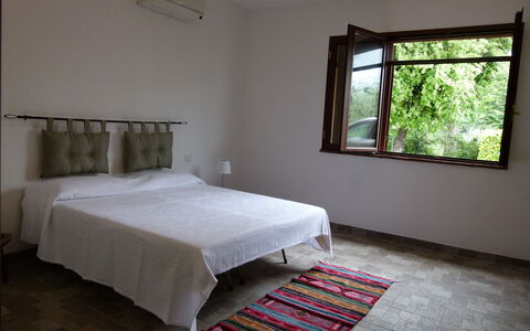 Casa Salvia, Ac, Wifi, Narni: Mobilia, Pavimento, Pavimentazione, Letto, Camera Da Letto, Interior Design, Legna, Lenzuolo, Bedding, Camera