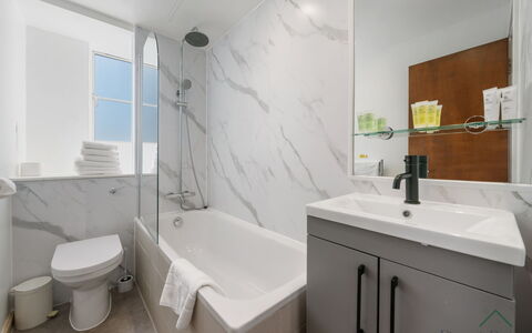 London Kensington 603: Casa, Villetta, Congelamento, Villaggio, Paesino Di Montagna, Ricorrere, Neve, Inverno, Alpi