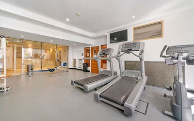 Roland House - Two Bedroom a