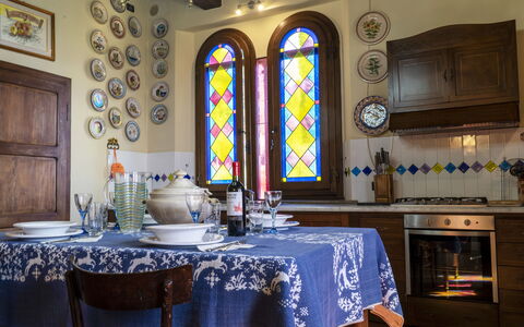 Country Historical House Lucca: Mobilia, Interior Design, Legna, Illuminazione, Pavimentazione, Tavolo, Camera, Tovaglia, Sala Da Pranzo, Cucina & Sala Da Pranzo Tavolo