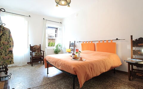 Casa Zaira: Mobilia, Interior Design, Letto, Camera Da Letto, Parete, Pavimentazione, Pavimento, Bedding, Camera, Lenzuolo