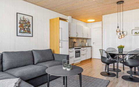 Kjera - 2.4Km from the Sea: Interior Design, Mobilia, Pavimentazione, Pavimento, Legna, Divano, Soggiorno, Soffitto, Camera, Pavimento In Legno