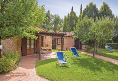 Oasi Della Pergola: Arbusto, Giardino, Ricorrere, Zona Residenziale, Estate, Mobili Da Esterno, Backyard, Prato, Piscina