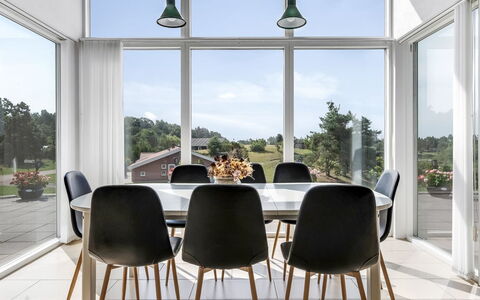 Jonce - 800M from the Sea: Mobilia, Interior Design, Pavimentazione, Pavimento, Legna, Sedia, Soffitto, Cucina & Sala Da Pranzo Tavolo, Sala Da Pranzo, Tavolo