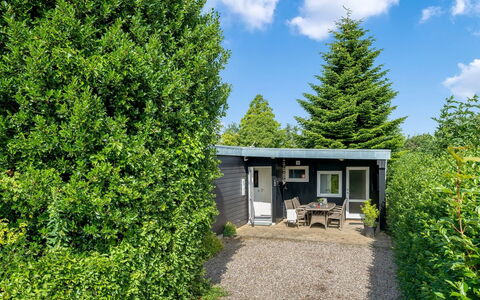 Nicklas - 250M from the Sea: Villetta, Backyard, Cortile, Edifici Giardino, Capannone, Raccordo, Mobili Da Esterno, Log Cabin, Struttura Esterna, Baracca