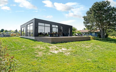 Milena - 1.5Km from the Sea