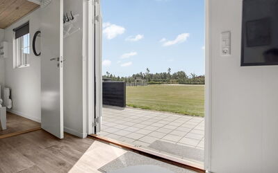 Mattheus - 900M from the Sea