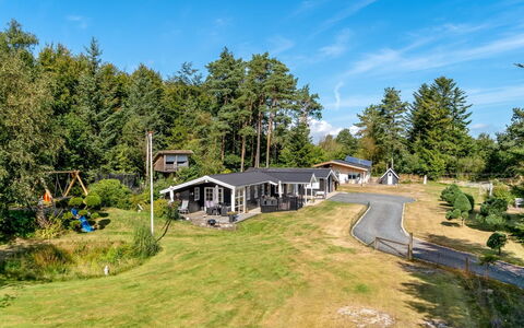 Bodulf - 850M from the Sea: Villetta, Estate, Landscaping