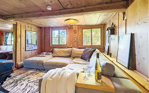 Winterberg: Legna, Mobilia, Interior Design, Casa, Camera, Pavimento, Soggiorno, Divano, Soffitto, Villetta