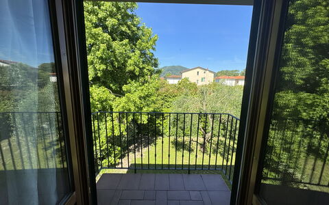 Dependance Egle: Balcone, Recinzione, Corrimano, Portico, Colonna