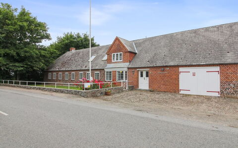 Henrieke - 10Km from the Sea