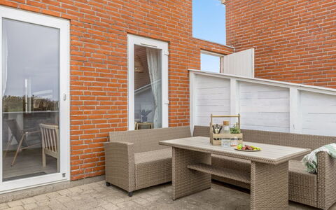 Steffan - 2.3Km from the Sea: Villetta, Backyard, Cortile, Edifici Giardino, Capannone, Raccordo, Mobili Da Esterno, Log Cabin, Struttura Esterna, Baracca