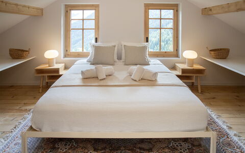 Quinette: Mobilia, Interior Design, Pavimentazione, Legna, Pavimento, Camera Da Letto, Soffitto, Letto, Tessile, Illuminazione