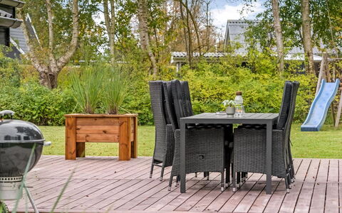 Silvia - from the Sea: Tetto, Casa, Porta, Villetta, Shade, Raccordo, Cortile, Estate, Backyard