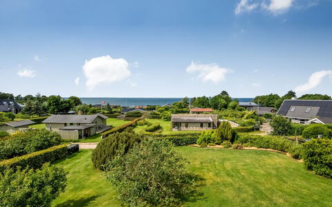 Akira - 250M from the Sea: Casa, Casa, Porta, Tetto, Villetta, Estate, Giardino, Shade, Raccordo, Cortile