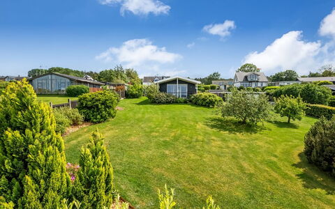 Akira - 250M from the Sea: Casa, Casa, Porta, Tetto, Villetta, Estate, Giardino, Shade, Raccordo, Cortile