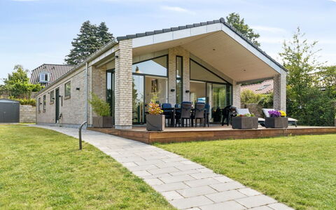 Troels - 945M from the Sea: Villetta, Backyard, Cortile, Edifici Giardino, Capannone, Raccordo, Mobili Da Esterno, Log Cabin, Struttura Esterna, Baracca
