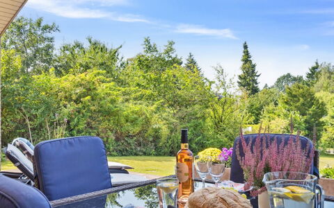 Troels - 945M from the Sea: Villetta, Backyard, Cortile, Edifici Giardino, Capannone, Raccordo, Mobili Da Esterno, Log Cabin, Struttura Esterna, Baracca