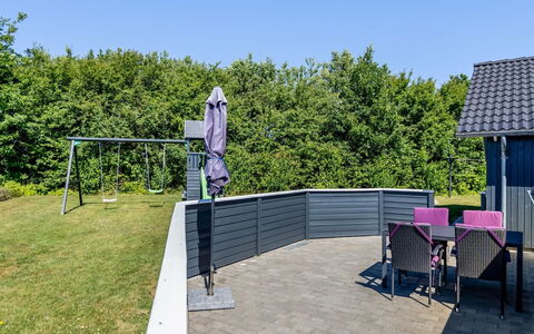 Rosamunde - 700M from the Sea: Tetto, Casa, Casa, Villetta, Raccordo, Estate, Driveway, Edifici Giardino, Cortile, Capannone
