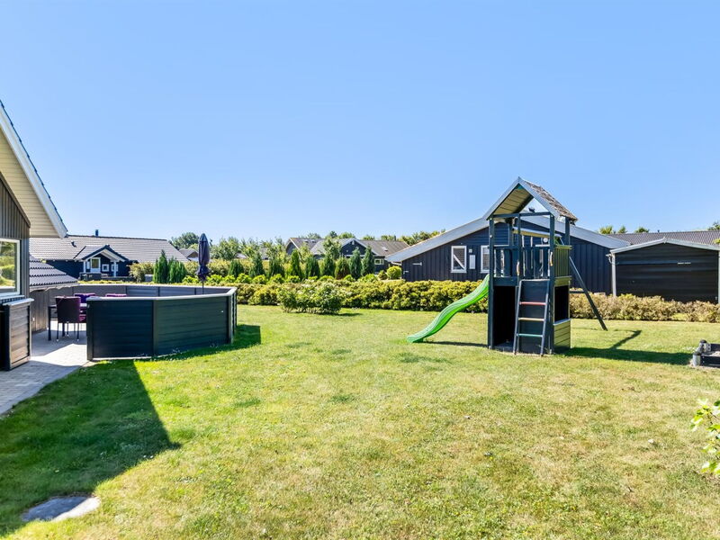 Rosamunde - 700M from the Sea