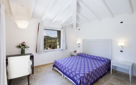 Villa Leccio 2: Mobilia, Casa, Appartamento, Ricorrere, Camera Da Letto, Hotel, Letto, Piscina, Bedding, Telaio Del Letto