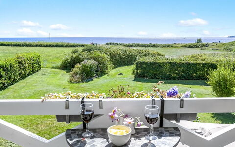 Murtuz - 50M from the Sea: Villetta, Backyard, Cortile, Edifici Giardino, Capannone, Raccordo, Mobili Da Esterno, Log Cabin, Struttura Esterna, Baracca