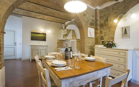 Montalcino 17: Mobilia, Interior Design, Soffitto, Legna, Pavimentazione, Tavolo, Sedia, Cucina & Sala Da Pranzo Tavolo, Sala Da Pranzo, Illuminazione