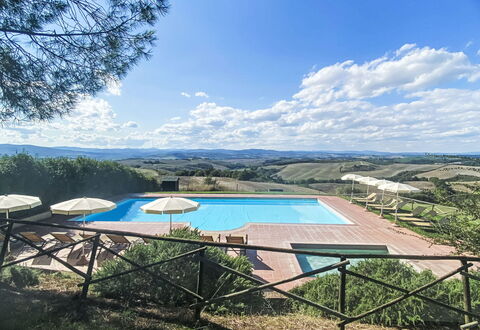 Montalcino 17: Piscina, Villa, Hotel