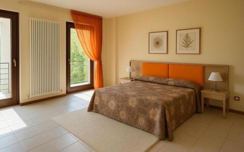 Villa Diamante: Mobilia, Interior Design, Pavimentazione, Pavimento, Camera, Legna, Camera Da Letto, Letto, Tessile, Soffitto