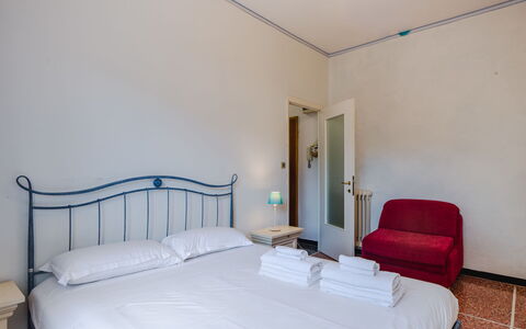 Ghiba: Letto, Camera Da Letto, Telaio Del Letto, Bedding, Appartamento, Lenzuolo, Hotel, Biancheria