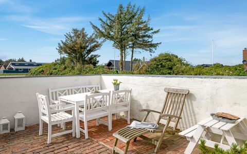 Reinhard - from the Sea: Villetta, Backyard, Cortile, Edifici Giardino, Capannone, Raccordo, Mobili Da Esterno, Log Cabin, Struttura Esterna, Baracca