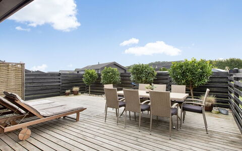 Sigrun - 300M from the Sea: Tetto, Casa, Casa, Villetta, Raccordo, Estate, Driveway, Edifici Giardino, Cortile, Capannone