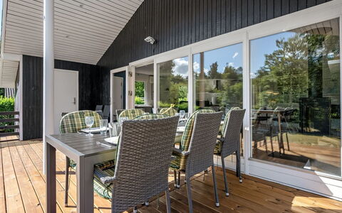 Lillebror - 7Km from the Sea: Villetta, Backyard, Cortile, Edifici Giardino, Capannone, Raccordo, Mobili Da Esterno, Log Cabin, Struttura Esterna, Baracca