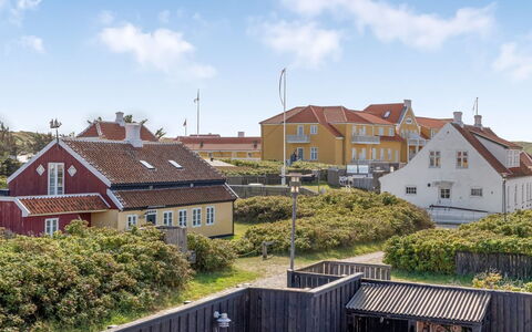 Albine - 150M from the Sea: Costruzione, Parete, Tetto, Casa, Zona Residenziale, Casa, Architettura, Facciata, Paesaggio, Lotto