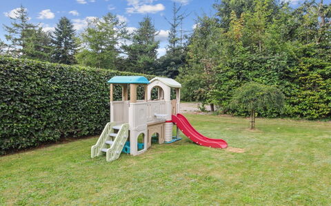Helke - 30Km from the Sea: Villetta, Backyard, Cortile, Edifici Giardino, Capannone, Raccordo, Mobili Da Esterno, Log Cabin, Struttura Esterna, Baracca