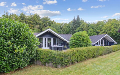 Helke - 30Km from the Sea: Villetta, Backyard, Cortile, Edifici Giardino, Capannone, Raccordo, Mobili Da Esterno, Log Cabin, Struttura Esterna, Baracca