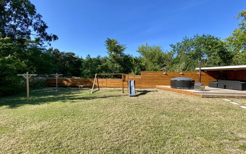 Wolter - 1.7Km from the Sea: Albero, Erba, Lotto, Giardino, Shade, Prato, Backyard, Cortile, Landscaping, Parco