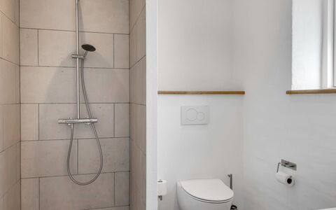 Wolter - 1.7Km from the Sea: Pavimentazione, Parete, Bagno, Idraulico Fixture, Gabinetto, Pavimento, Toilet Seat, Interior Design, Idraulico, Piastrella