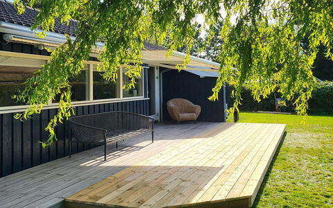 Hawarth - 275M from the Sea: Legna, Plank, Deck, Latifoglie, Pavimento In Legno, Materiale Composito, Shade, Mobili Da Esterno, Giardino, Color Legno