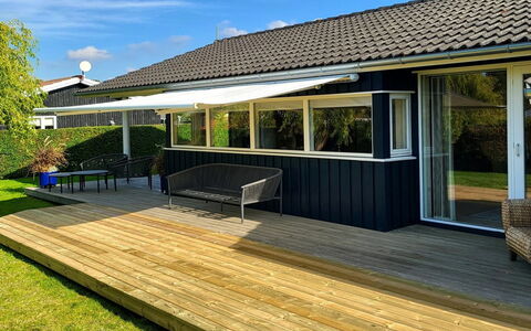 Hawarth - 275M from the Sea: Shade, Tenda, Deck, Latifoglie, Struttura Esterna, Color Legno, Portico, Design, Plank, Cortile