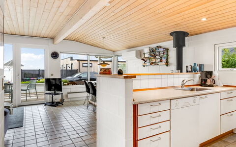 Gudmund - 50M from the Sea: 