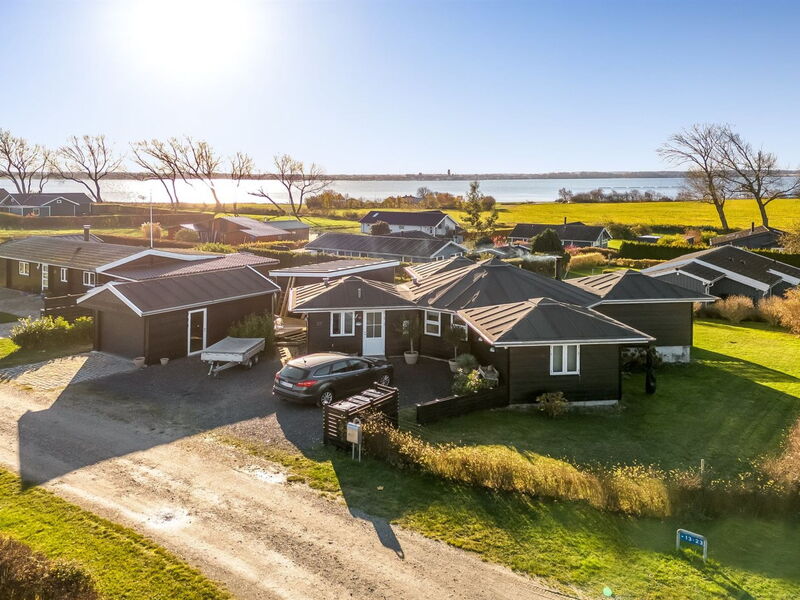 Glenda - 2.1Km from the Sea