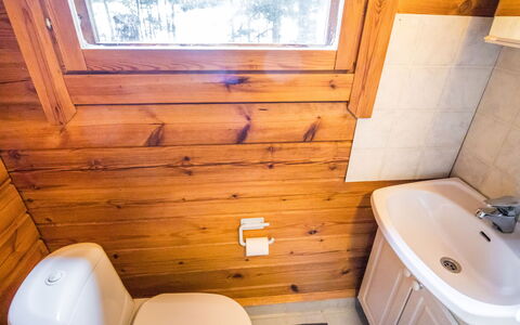 Riihiranta: Legna, Idraulico Fixture, Lavandino Del Bagno, Pavimentazione, Gabinetto, Bagno, Pavimento, Color Legno, Idraulico, Latifoglie