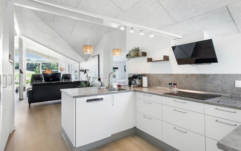 Eisa - 75M from the Sea: Cucina, Interior Design, Pavimentazione, Soffitto, Controsoffitto, Lampada, Pavimento, Mobilia, Apparecchio Major, Elettrodomestico Da Cucina