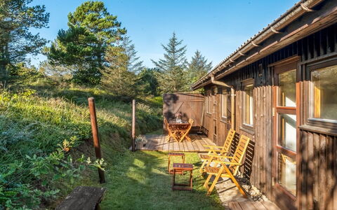 Anneka - 750M from the Sea: Legna, Villetta, Area Rurale, Log Cabin, Color Legno, Latifoglie, Edifici Giardino, Giardino, Raccordo, Cortile
