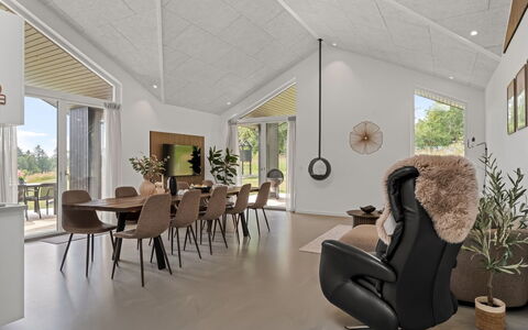 Berta - 2Km from the Sea: Interior Design, Legna, Soffitto, Pavimentazione, Pavimento, Mobilia, Soggiorno, Casa, Pavimento In Legno, Camera