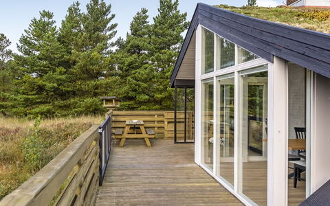 Tole - 2Km from the Sea: Legna, Casa, Portico, Latifoglie, Plank, Porta, Villetta, Deck, Raccordo, Color Legno