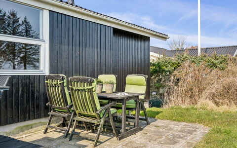 Wrage - from the Sea: Villetta, Backyard, Cortile, Edifici Giardino, Capannone, Raccordo, Mobili Da Esterno, Log Cabin, Struttura Esterna, Baracca