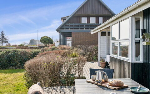 Wrage - from the Sea: Villetta, Backyard, Cortile, Edifici Giardino, Capannone, Raccordo, Mobili Da Esterno, Log Cabin, Struttura Esterna, Baracca