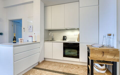 Design Jamar: Elettrodomestico Da Cucina, Controsoffitto, Cucina, Cabinetry, Interior Design, Pavimentazione, Mobilia, Apparecchio Major, Legna, Pavimento